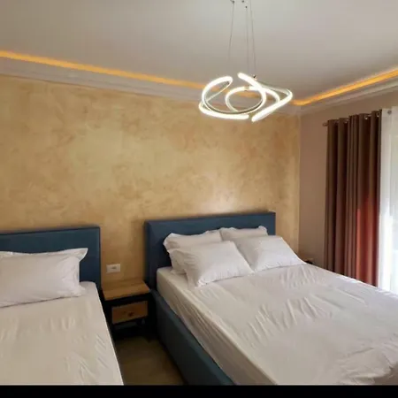 Demoli Hotel *