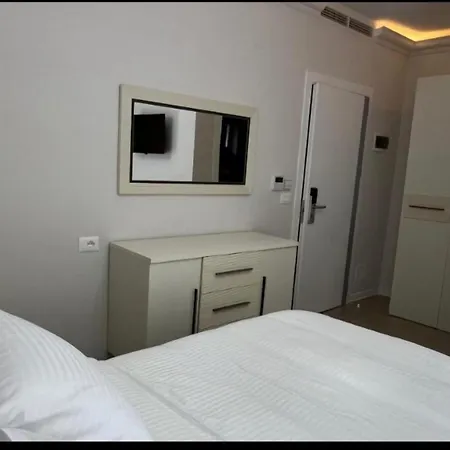 Demoli Hotel