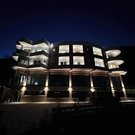 Demoli Hotel