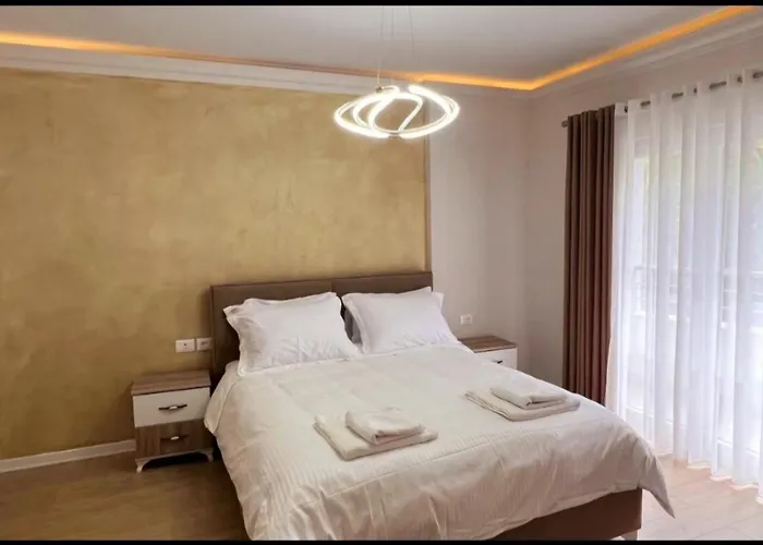 Hotel Demoli