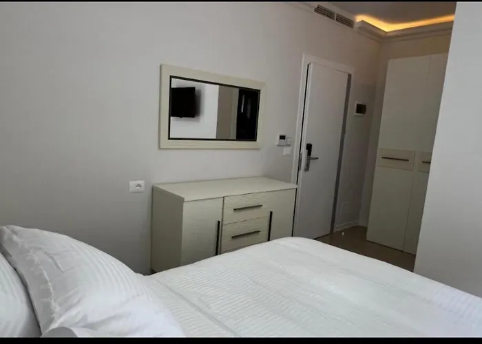 Demoli Hotel
