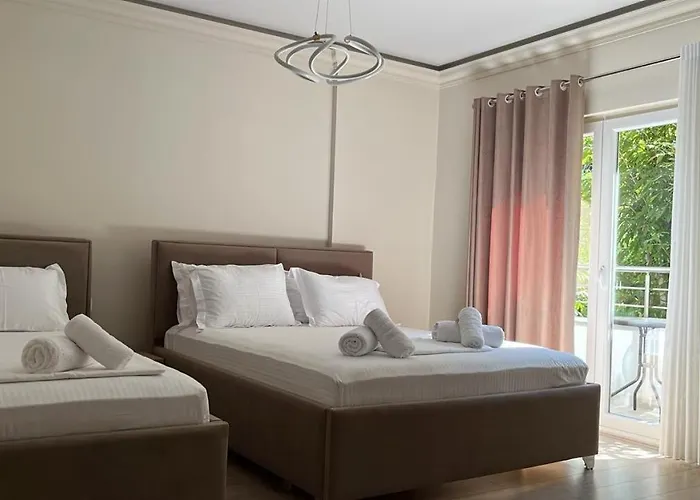 Hotel Demoli