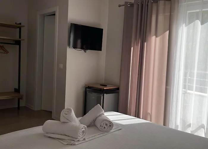 Demoli Hotel