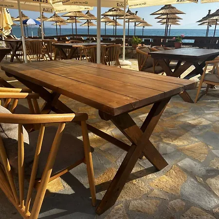 Demoli Hotel