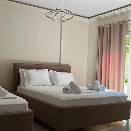 Hotel Demoli